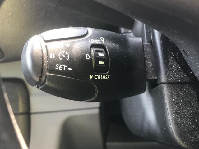 2021 Peugeot e-Expert 1000 100Kw 75Kwh Professional Van Auto (NV21UKP) Image 27