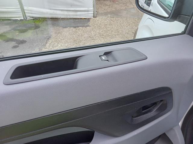 2021 Peugeot e-Expert 1000 100Kw 75Kwh Professional Van Auto (NV21UKW) Image 18