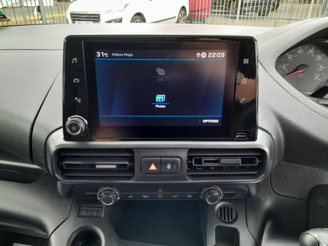 2021 Peugeot Partner STANDARD 1000 1.5 BLUE HDI 100PS PROFESSIONAL (NV21UPM) Image 18
