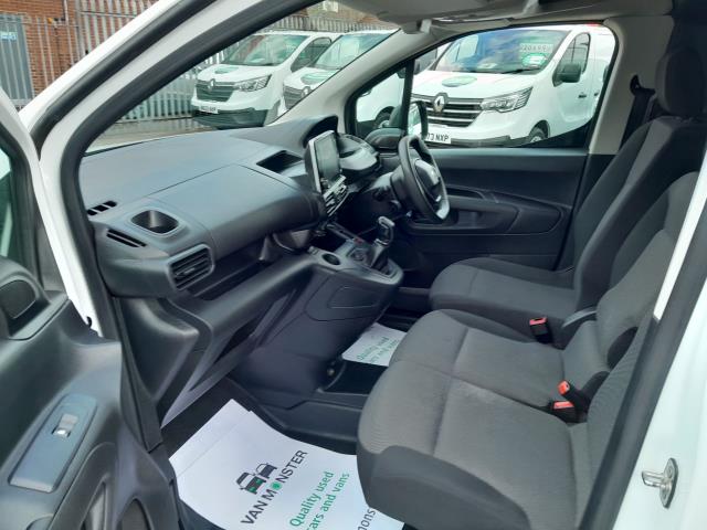 2021 Peugeot Partner STANDARD 1000 1.5 BLUE HDI 100PS PROFESSIONAL (NV21UPM) Image 21