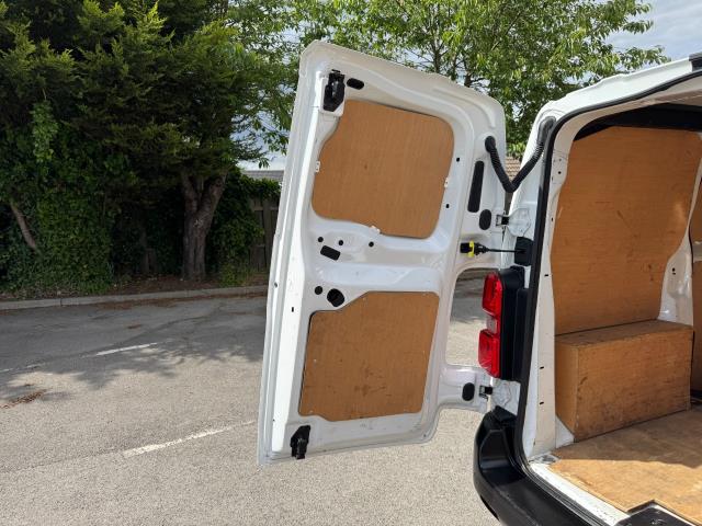 2021 Peugeot Expert L1 1400 2.0 Bluehdi 120 Professional Van EURO 6 (NV21VCX) Image 56