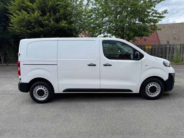2021 Peugeot Expert L1 1400 2.0 Bluehdi 120 Professional Van EURO 6 (NV21VCX) Image 10