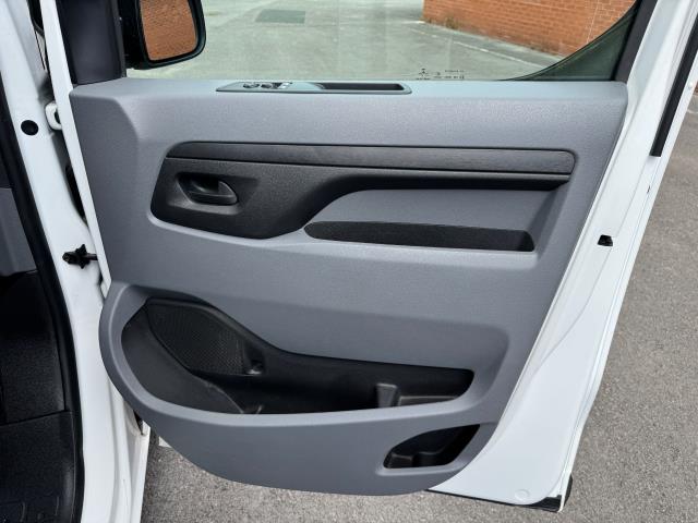 2021 Peugeot Expert L1 1400 2.0 Bluehdi 120 Professional Van EURO 6 (NV21VCX) Image 18