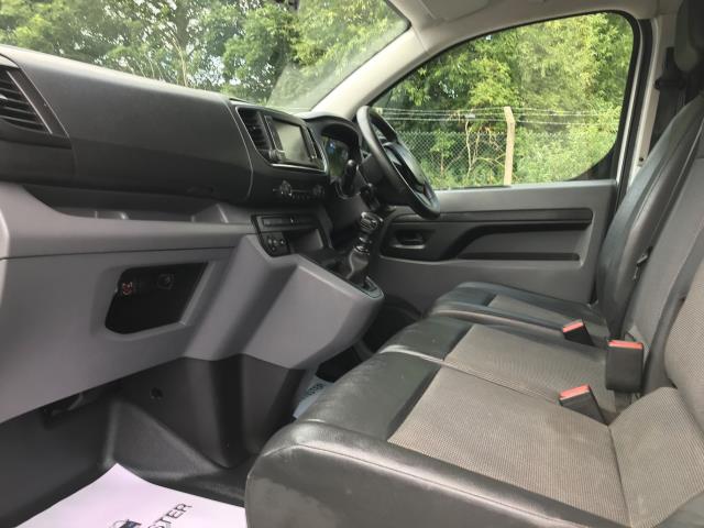 2021 Peugeot Expert 1400 2.0 Bluehdi 120 Professional Van (NV21VDJ) Image 21