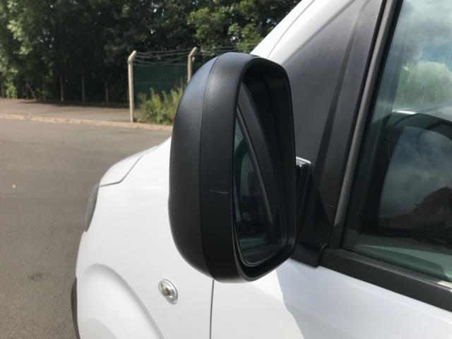 2021 Peugeot Expert 1400 2.0 Bluehdi 120 Professional Van (NV21VDJ) Image 16