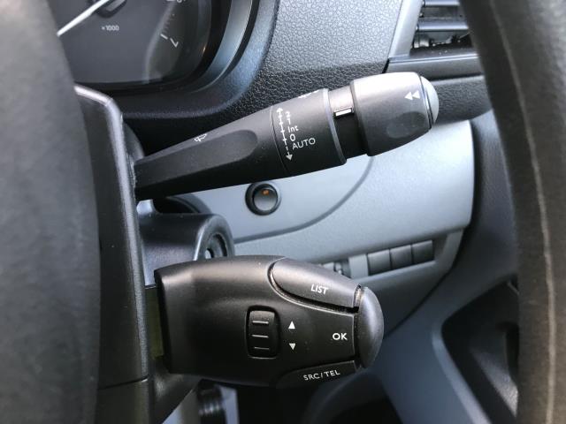 2021 Peugeot Expert 1000 1.5 Bluehdi 100 Professional Van (NV21VFN) Image 30