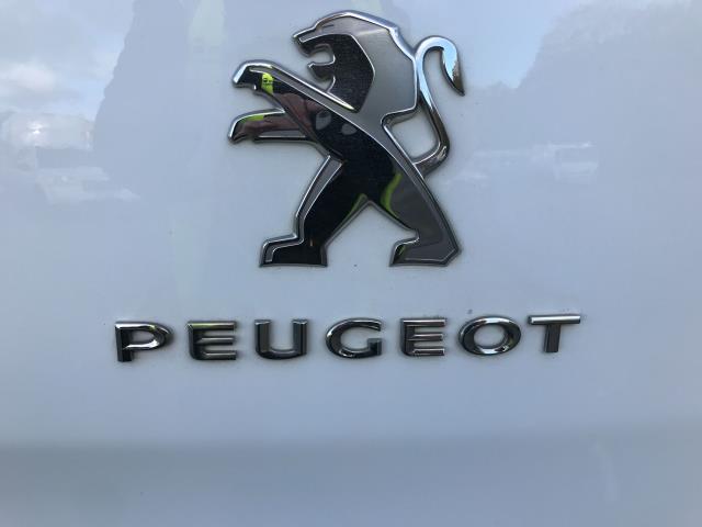 2021 Peugeot Expert 1000 1.5 Bluehdi 100 Professional Van (NV21VFN) Image 20
