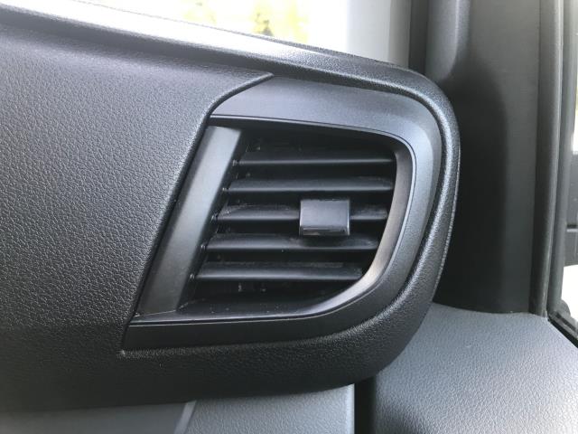 2021 Peugeot Expert 1000 1.5 Bluehdi 100 Professional Van (NV21VFN) Image 32