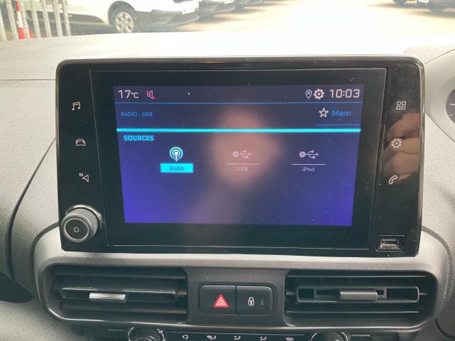 2021 Peugeot Partner 1000 1.5 Bluehdi 100 Professional Van (NV21VRZ) Image 20