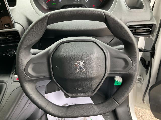 2021 Peugeot Partner 1000 1.5 Bluehdi 100 Professional Van (NV21VRZ) Image 17