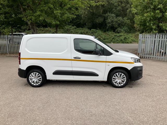 2021 Peugeot Partner 1000 1.5 Bluehdi 100 Professional Van (NV21VRZ) Image 15