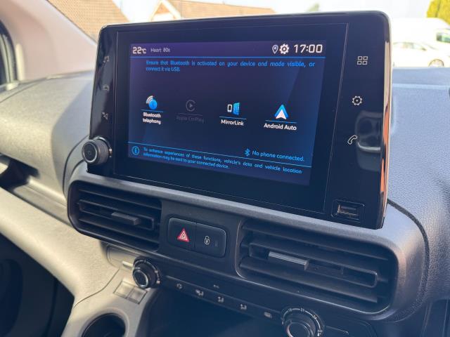 2021 Peugeot Partner 1000 1.5 Bluehdi 100 Professional Van EURO 6 (NV21VSE) Image 25