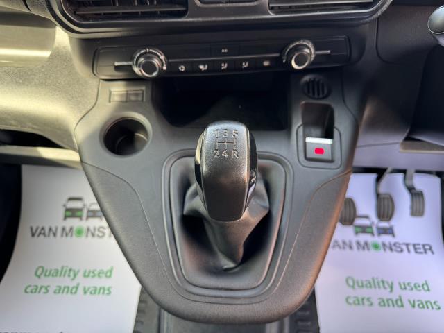 2021 Peugeot Partner 1000 1.5 Bluehdi 100 Professional Van EURO 6 (NV21VSE) Image 27