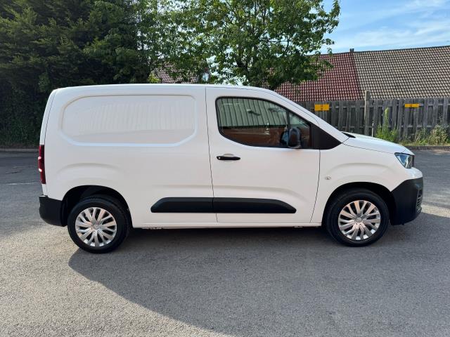 2021 Peugeot Partner 1000 1.5 Bluehdi 100 Professional Van EURO 6 (NV21VSE) Image 10