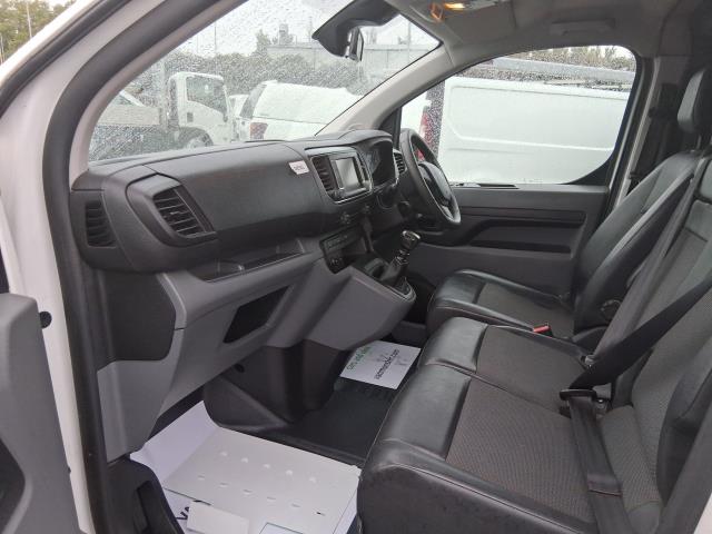 2021 Peugeot Expert 1000 1.5 Bluehdi 100 Professional Van (NV21VUT) Image 21