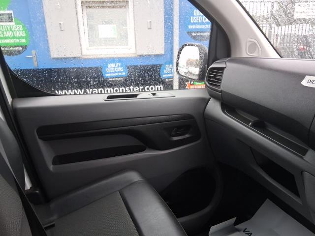 2021 Peugeot Expert 1000 1.5 Bluehdi 100 Professional Van (NV21VUT) Image 31