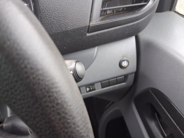 2021 Peugeot Expert 1000 1.5 Bluehdi 100 Professional Van (NV21VUT) Image 32