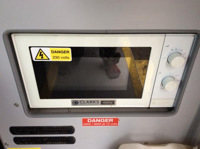 2021 Peugeot Boxer 2.2 Bluehdi H2 S Van 140Ps (Welfare Van) (LIMITED 68MPH) (NV21VWK) Image 12