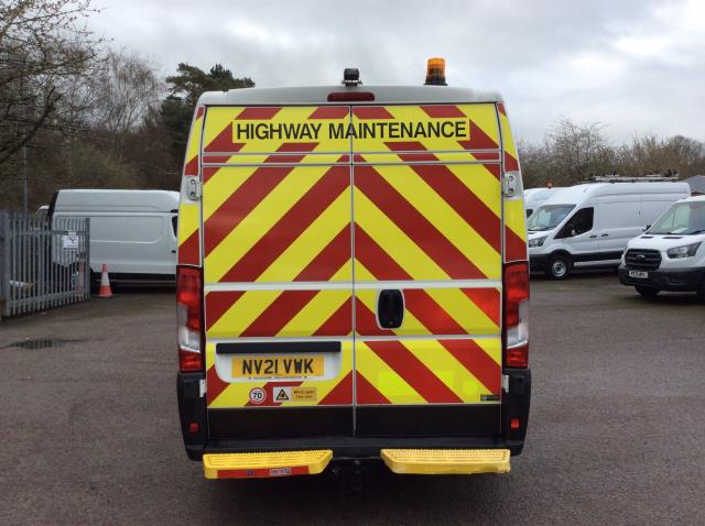 2021 Peugeot Boxer 2.2 Bluehdi H2 S Van 140Ps (Welfare Van) (LIMITED 68MPH) (NV21VWK) Image 18