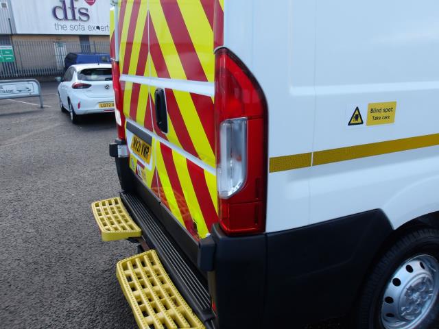 2021 Peugeot Boxer 2.2 Bluehdi H2 S Van 140Ps Welfare Van (NV21VWR) Image 9