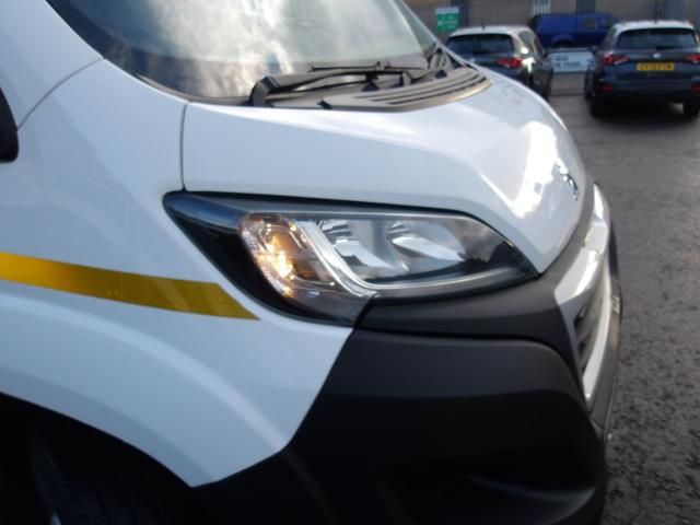 2021 Peugeot Boxer 2.2 Bluehdi H2 S Van 140Ps Welfare Van (NV21VWR) Image 11