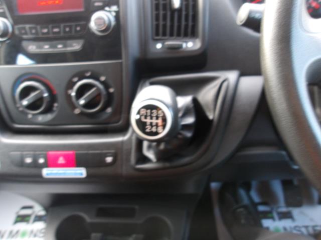 2021 Peugeot Boxer 2.2 Bluehdi H2 S Van 140Ps Welfare Van (NV21VWR) Image 31