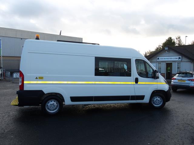 2021 Peugeot Boxer 2.2 Bluehdi H2 S Van 140Ps Welfare Van (NV21VWR) Image 8