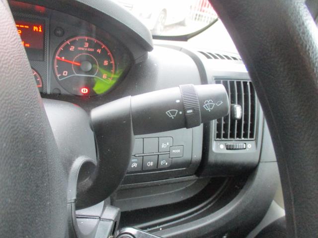 2021 Peugeot Boxer 2.2 BlueHDi 335 S 5dr L3 H2 Welfare Van Euro 6 (140 PS)(s/s) (NV21VWX) Image 19