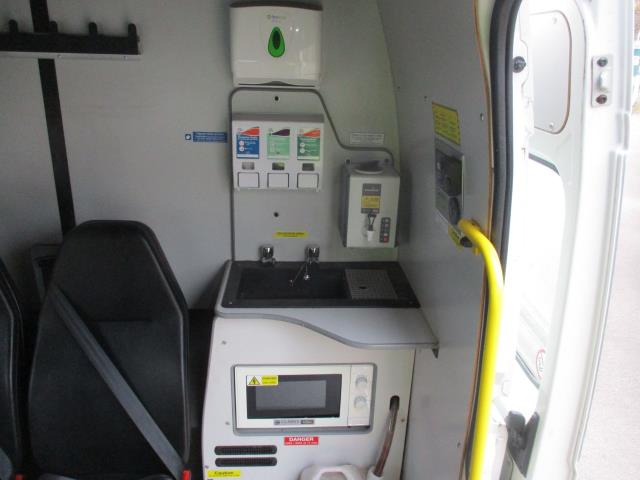 2021 Peugeot Boxer 2.2 BlueHDi 335 S 5dr L3 H2 Welfare Van Euro 6 (140 PS)(s/s) (NV21VWX) Image 34