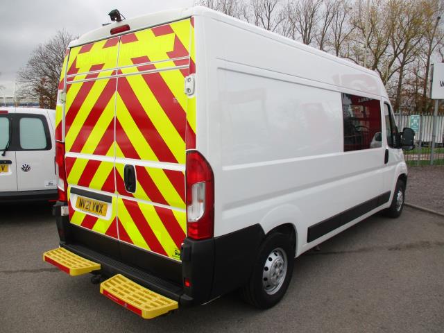 2021 Peugeot Boxer 2.2 BlueHDi 335 S 5dr L3 H2 Welfare Van Euro 6 (140 PS)(s/s) (NV21VWX) Image 4