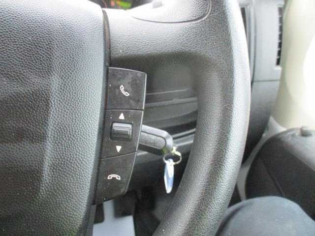 2021 Peugeot Boxer 2.2 BlueHDi 335 S 5dr L3 H2 Welfare Van Euro 6 (140 PS)(s/s) (NV21VWX) Image 18