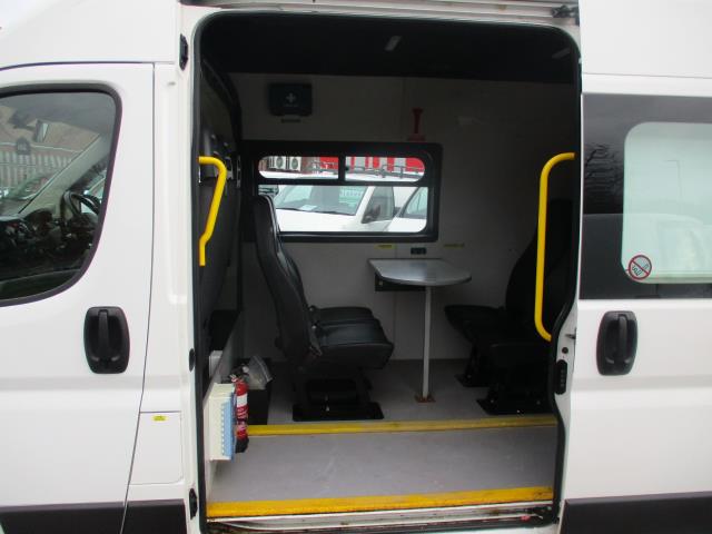 2021 Peugeot Boxer 2.2 BlueHDi 335 S 5dr L3 H2 Welfare Van Euro 6 (140 PS)(s/s) (NV21VWX) Image 31