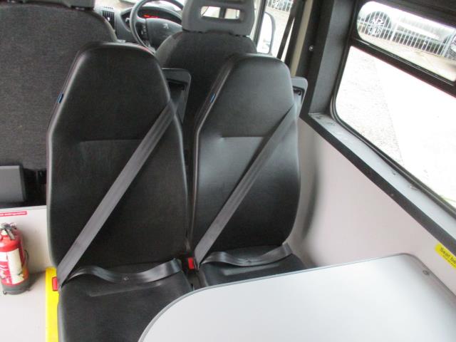 2021 Peugeot Boxer 2.2 BlueHDi 335 S 5dr L3 H2 Welfare Van Euro 6 (140 PS)(s/s) (NV21VWX) Image 33