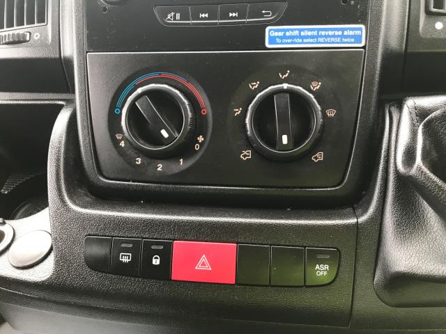 2021 Peugeot Boxer 335 L3 H2 2.2BLUE HDI S 140PS EURO 6   WELFARE (NV21VXC) Image 35