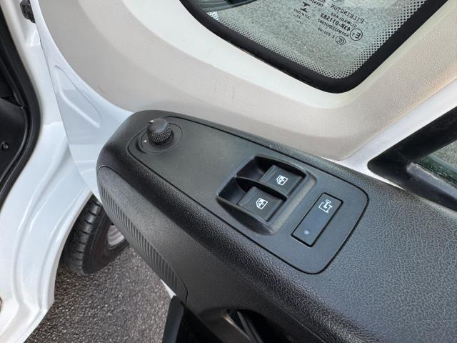 2021 Peugeot Boxer 2.2 Bluehdi H2 S Van 140Ps Welfare Van *70 MPH Restricted (NV21VXN) Image 19