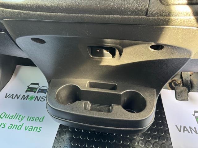 2021 Peugeot Boxer 2.2 Bluehdi H2 S Van 140Ps Welfare Van *70 MPH Restricted (NV21VXN) Image 34