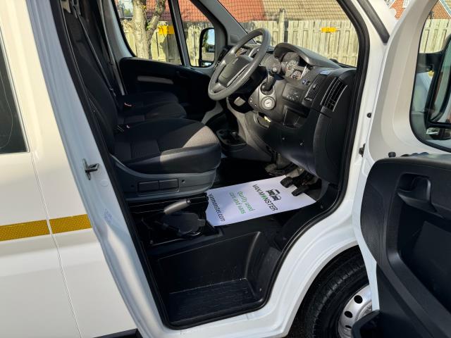 2021 Peugeot Boxer 2.2 Bluehdi H2 S Van 140Ps Welfare Van *70 MPH Restricted (NV21VXN) Image 13