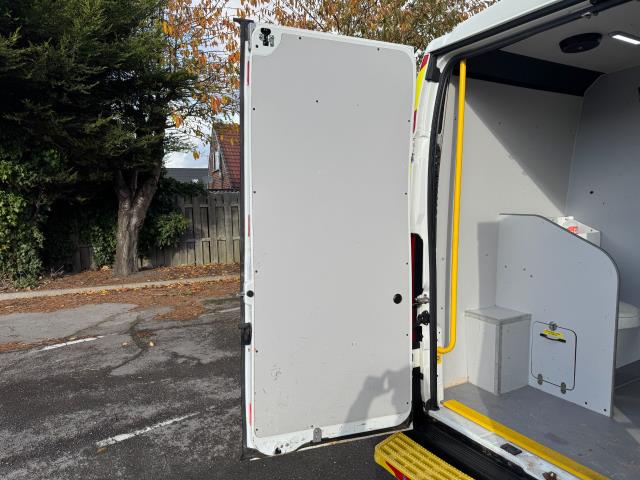 2021 Peugeot Boxer 2.2 Bluehdi H2 S Van 140Ps Welfare Van *70 MPH Restricted (NV21VXN) Image 61