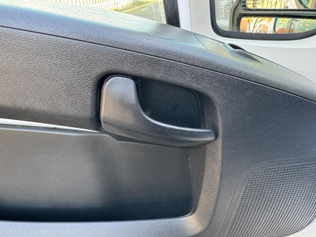 2021 Peugeot Boxer 2.2 Bluehdi H2 S Van 140Ps Welfare Van *70 MPH Restricted (NV21VXN) Image 44