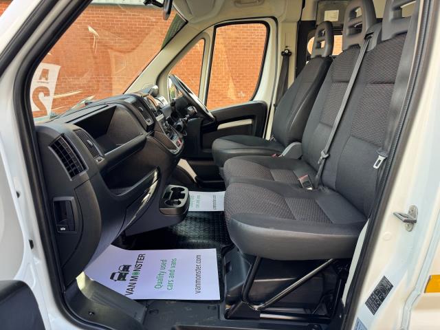 2021 Peugeot Boxer 2.2 Bluehdi H2 S Van 140Ps Welfare Van *70 MPH Restricted (NV21VXN) Image 39