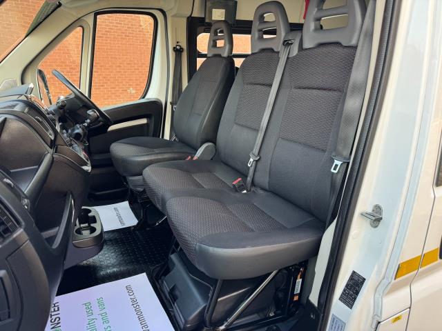 2021 Peugeot Boxer 2.2 Bluehdi H2 S Van 140Ps Welfare Van *70 MPH Restricted (NV21VXN) Image 40