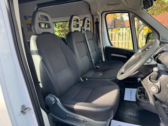 2021 Peugeot Boxer 2.2 Bluehdi H2 S Van 140Ps Welfare Van *70 MPH Restricted (NV21VXN) Image 16