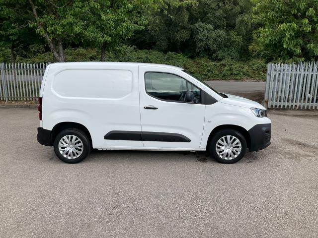 2021 Peugeot Partner 1000 1.5 Bluehdi 100 Professional Premium Van (NV21WKL) Image 15