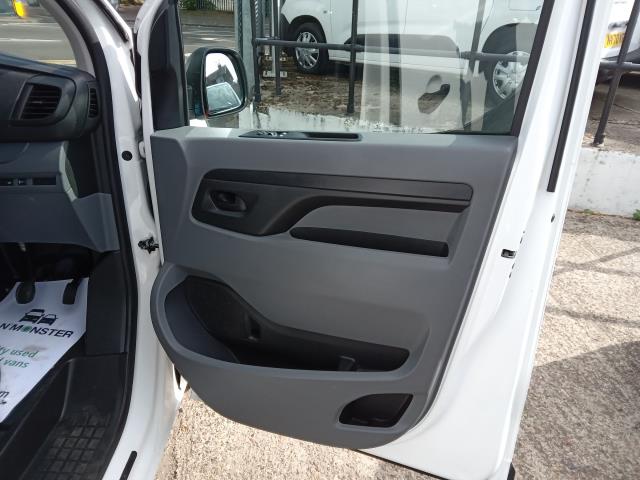 2021 Peugeot Expert 1400 2.0 Bluehdi 120 Professional Van (NV21WLF) Image 29
