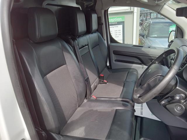 2021 Peugeot Expert 1400 2.0 Bluehdi 120 Professional Van (NV21WLF) Image 22