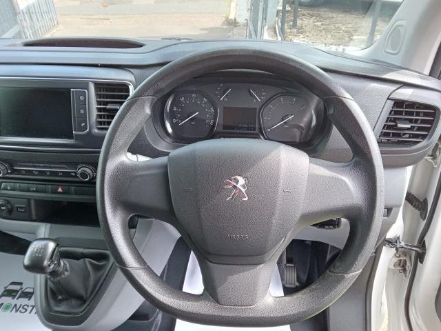 2021 Peugeot Expert 1400 2.0 Bluehdi 120 Professional Van (NV21WLF) Image 24