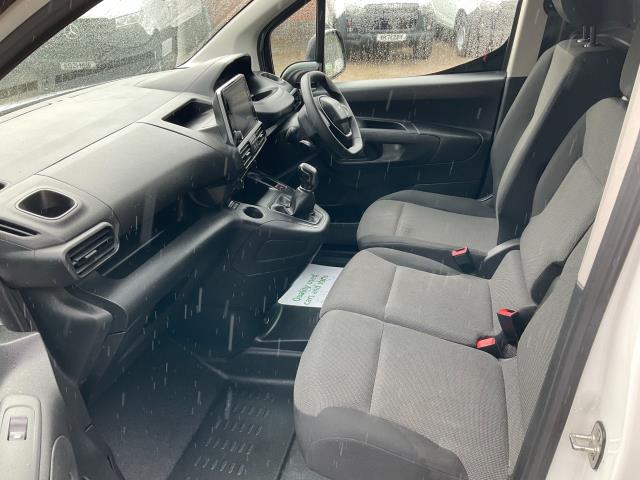 2021 Peugeot Partner 1000 1.5 Bluehdi 100 Professional Van (NV21WLR) Image 7