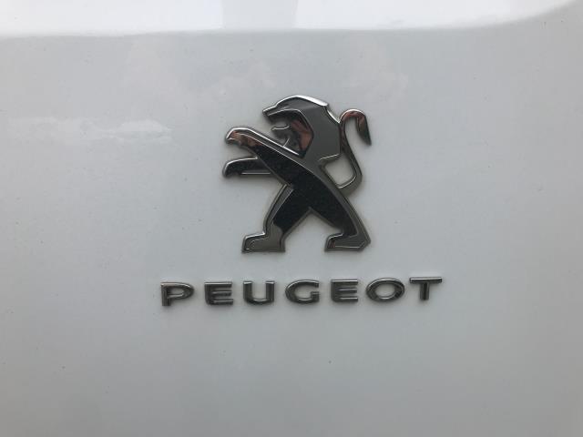 2021 Peugeot Partner 1000 1.5 Bluehdi 100 Professional Van (NV21WNH) Image 19