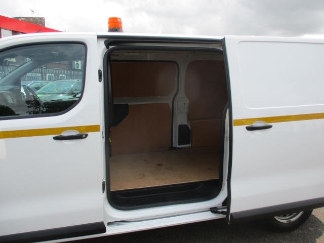 2021 Peugeot Expert 1000 1.5 Bluehdi 100 Professional Van (NV21XSE) Image 27