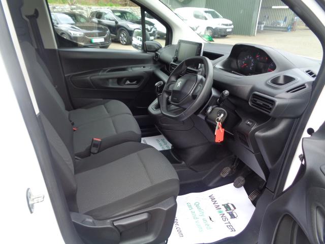 2021 Peugeot Partner L1 1000 1.5BLUE HDI 100PS PROFESSIONAL EURO 6 (NV21YFR) Image 19